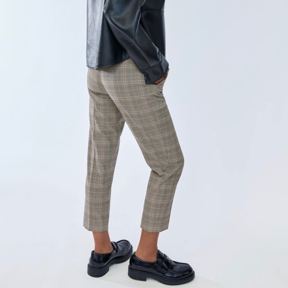 Babaton | Conan Pants - Picture 2 of 5